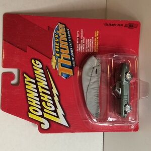 B22 Johnny Lightning 66 Corvette